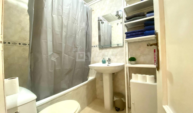 Reventa - Apartamento / piso - Torrevieja - Estacion De Autobuses