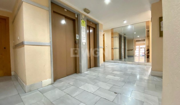 Reventa - Apartamento / piso - Torrevieja - Estacion De Autobuses