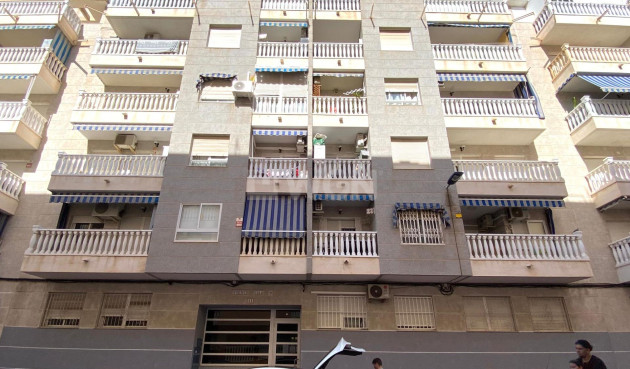 Reventa - Apartamento / piso - Torrevieja - Estacion De Autobuses