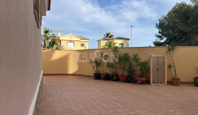 Resale - Villa - Orihuela Costa - Villamartín-las Filipinas