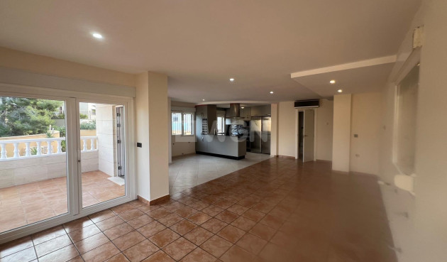 Resale - Villa - Orihuela Costa - Villamartín-las Filipinas