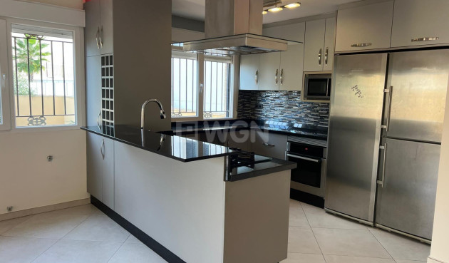 Resale - Villa - Orihuela Costa - Villamartín-las Filipinas