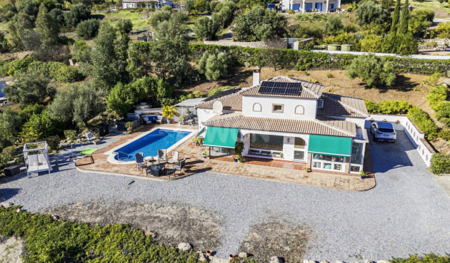 Resale - Villa - La Vinuela - Inland