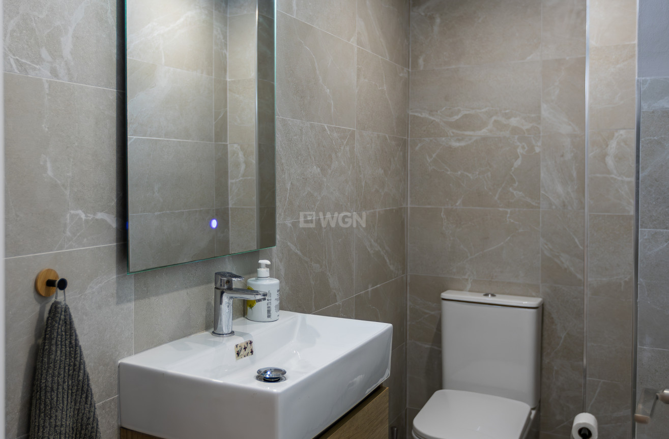 Odsprzedaż - Kamienica - Torrevieja - Costa Blanca