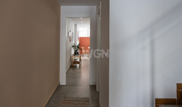 Odsprzedaż - Kamienica - Torrevieja - Costa Blanca