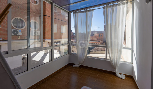 Odsprzedaż - Kamienica - Torrevieja - Costa Blanca