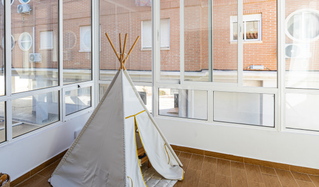 Odsprzedaż - Kamienica - Torrevieja - Costa Blanca