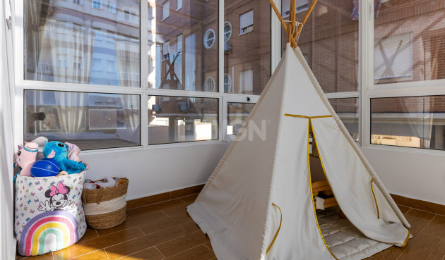 Odsprzedaż - Kamienica - Torrevieja - Costa Blanca