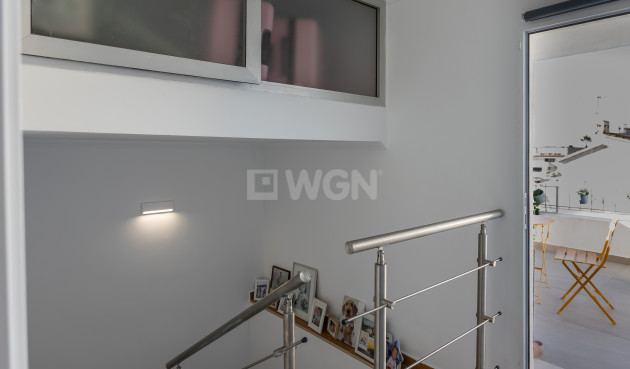 Odsprzedaż - Kamienica - Torrevieja - Costa Blanca