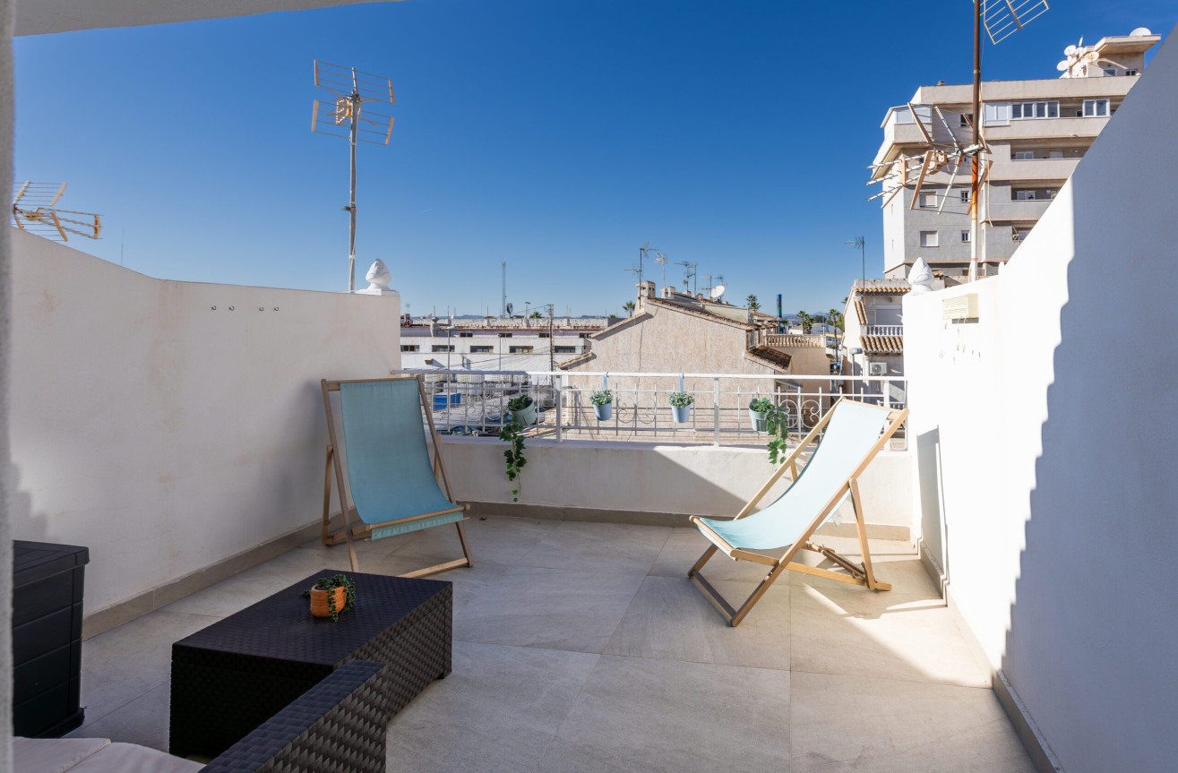 Odsprzedaż - Kamienica - Torrevieja - Costa Blanca