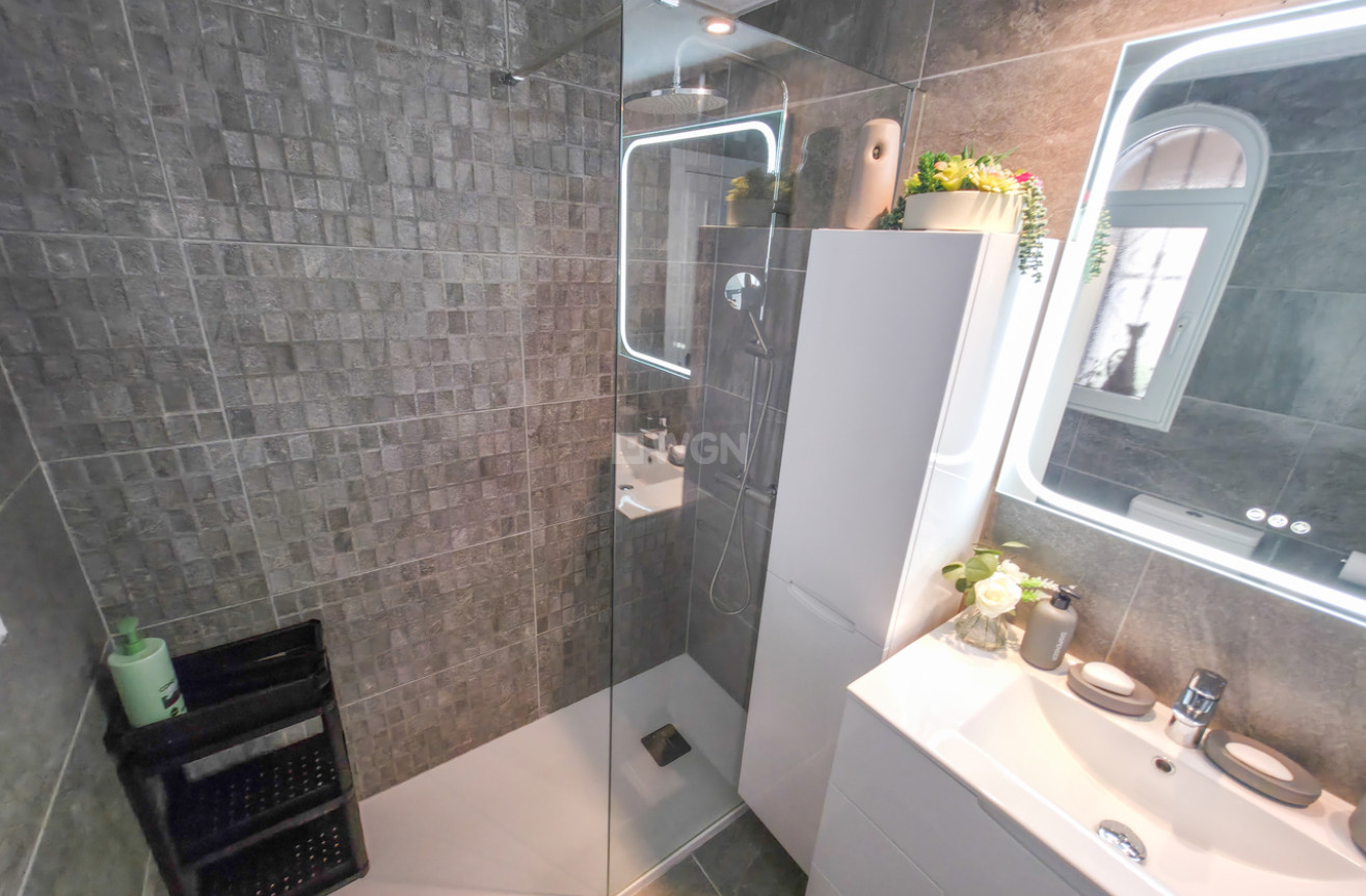 Resale - Villa - Villamartin - Costa Blanca