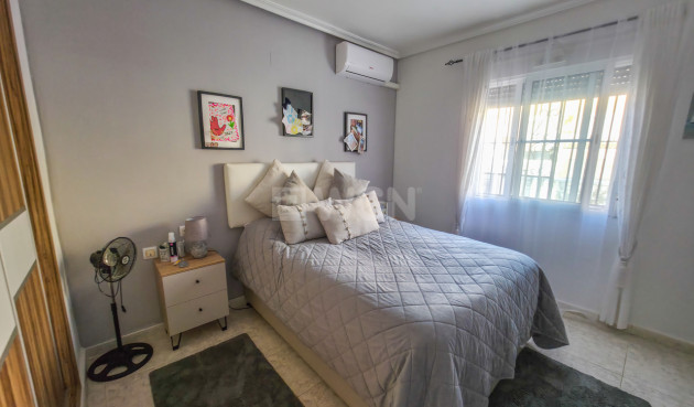 Resale - Villa - Villamartin - Costa Blanca