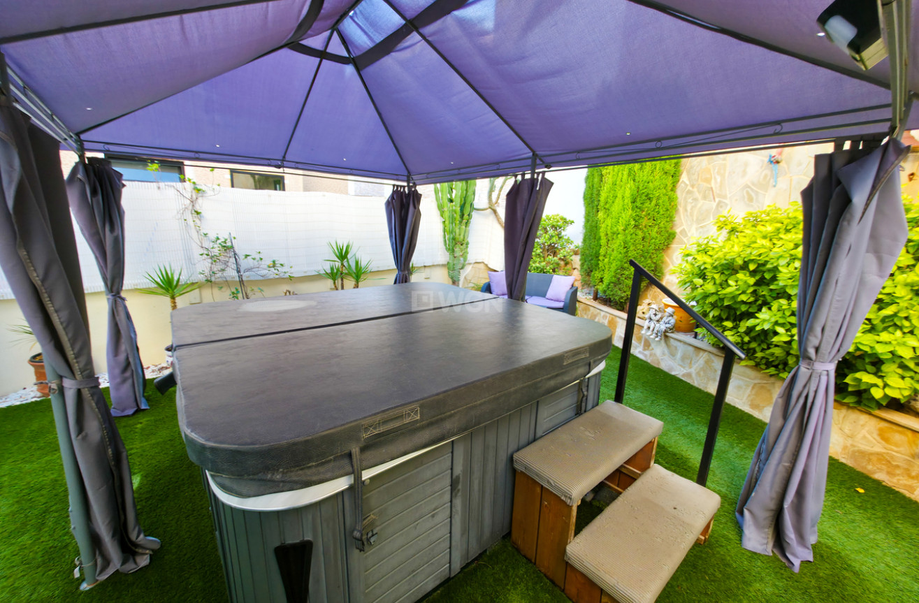 Resale - Villa - Villamartin - Costa Blanca