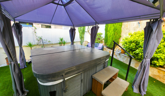 Resale - Villa - Villamartin - Costa Blanca