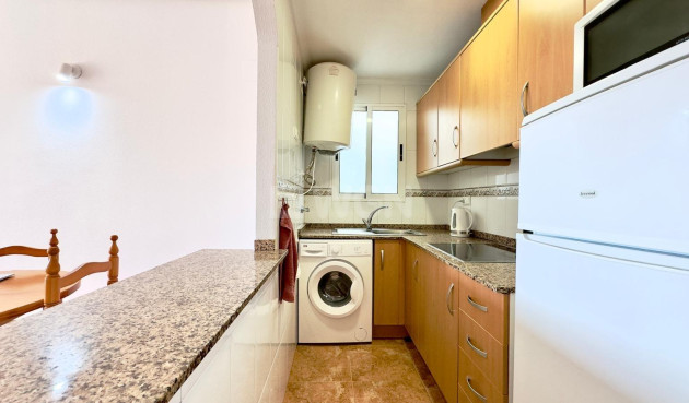 Resale - Apartment / flat - Torrevieja - Centro