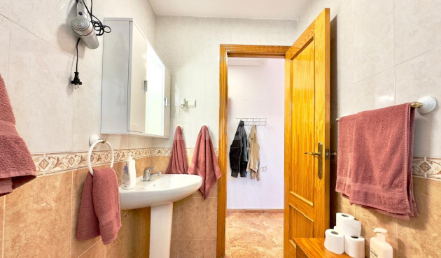 Resale - Apartment / flat - Torrevieja - Centro