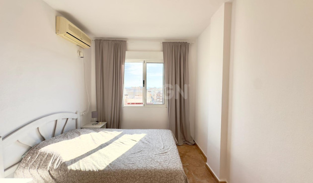 Resale - Apartment / flat - Torrevieja - Centro