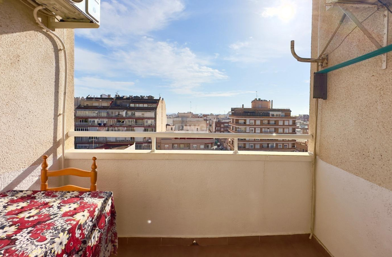 Resale - Apartment / flat - Torrevieja - Centro