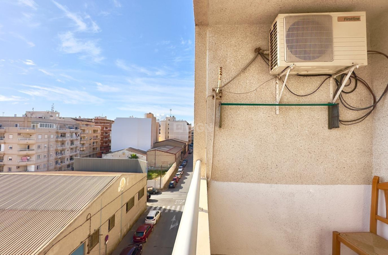 Resale - Apartment / flat - Torrevieja - Centro