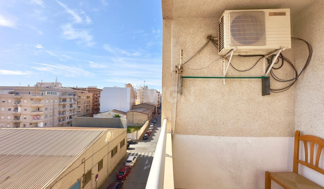 Resale - Apartment / flat - Torrevieja - Centro