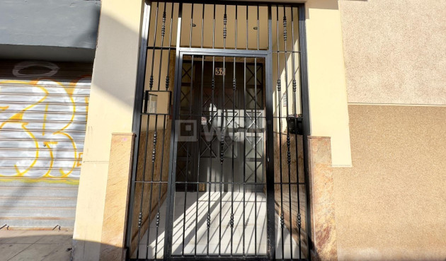 Resale - Apartment / flat - Torrevieja - Centro