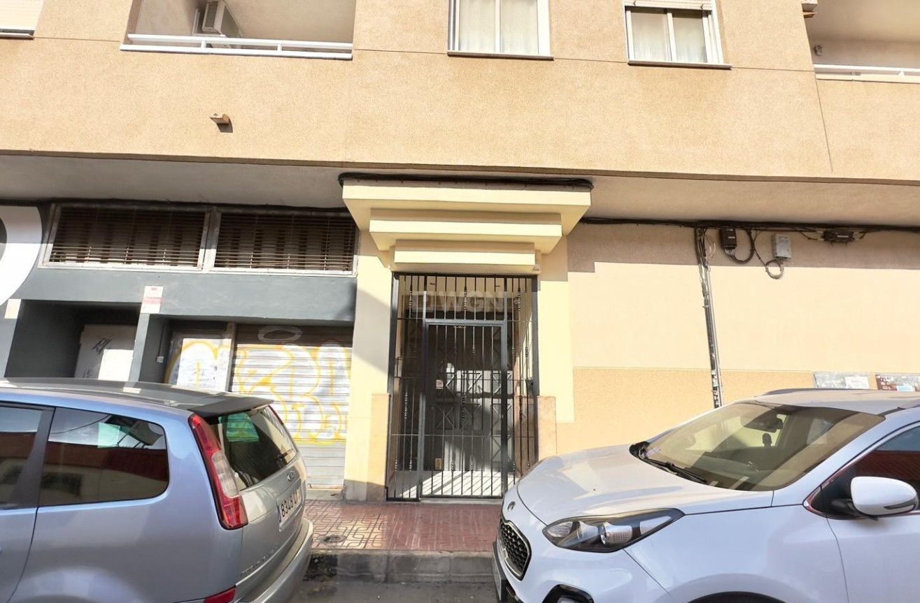 Resale - Apartment / flat - Torrevieja - Centro