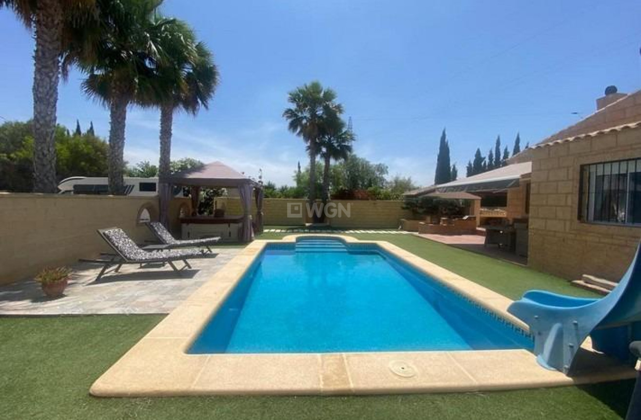 Resale - Villa - Albatera - Campo De Albatera