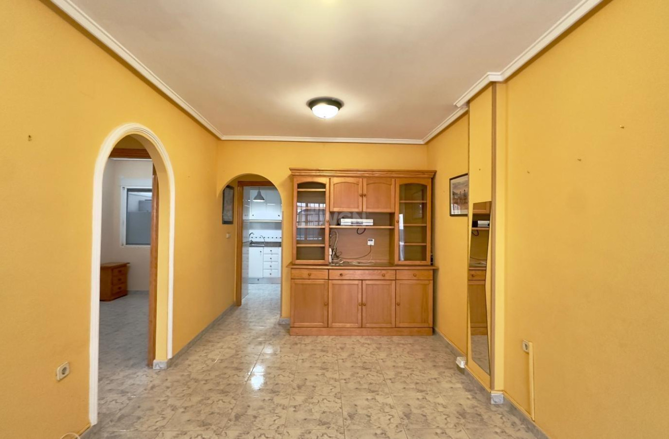 Resale - Apartment / flat - Torrevieja - La Mata Pueblo