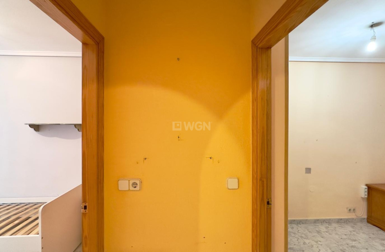 Resale - Apartment / flat - Torrevieja - La Mata Pueblo