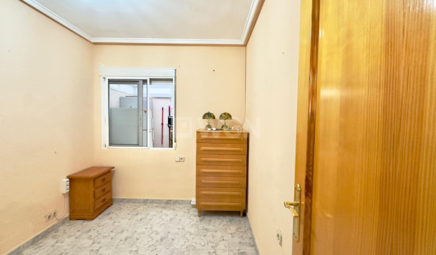 Resale - Apartment / flat - Torrevieja - La Mata Pueblo