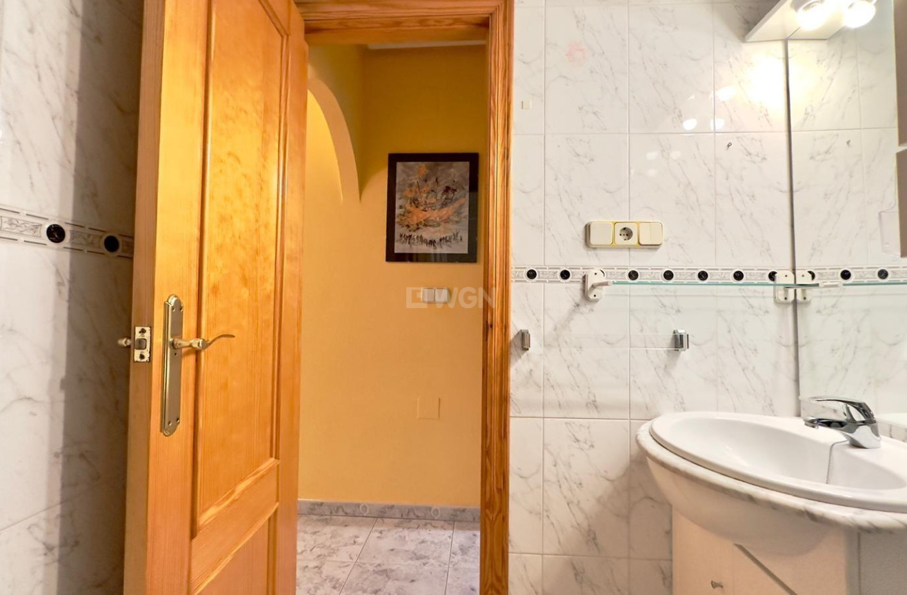 Resale - Apartment / flat - Torrevieja - La Mata Pueblo