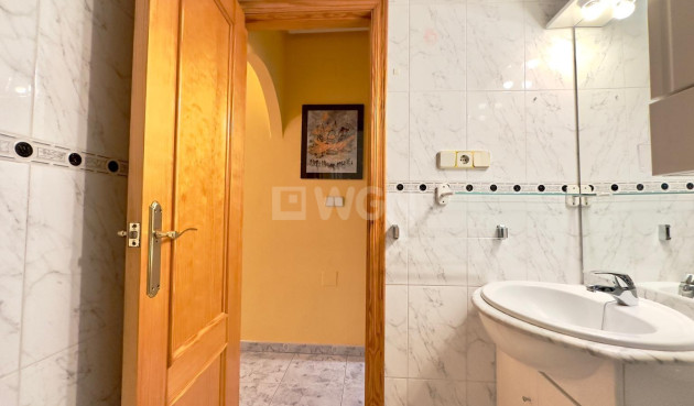 Resale - Apartment / flat - Torrevieja - La Mata Pueblo