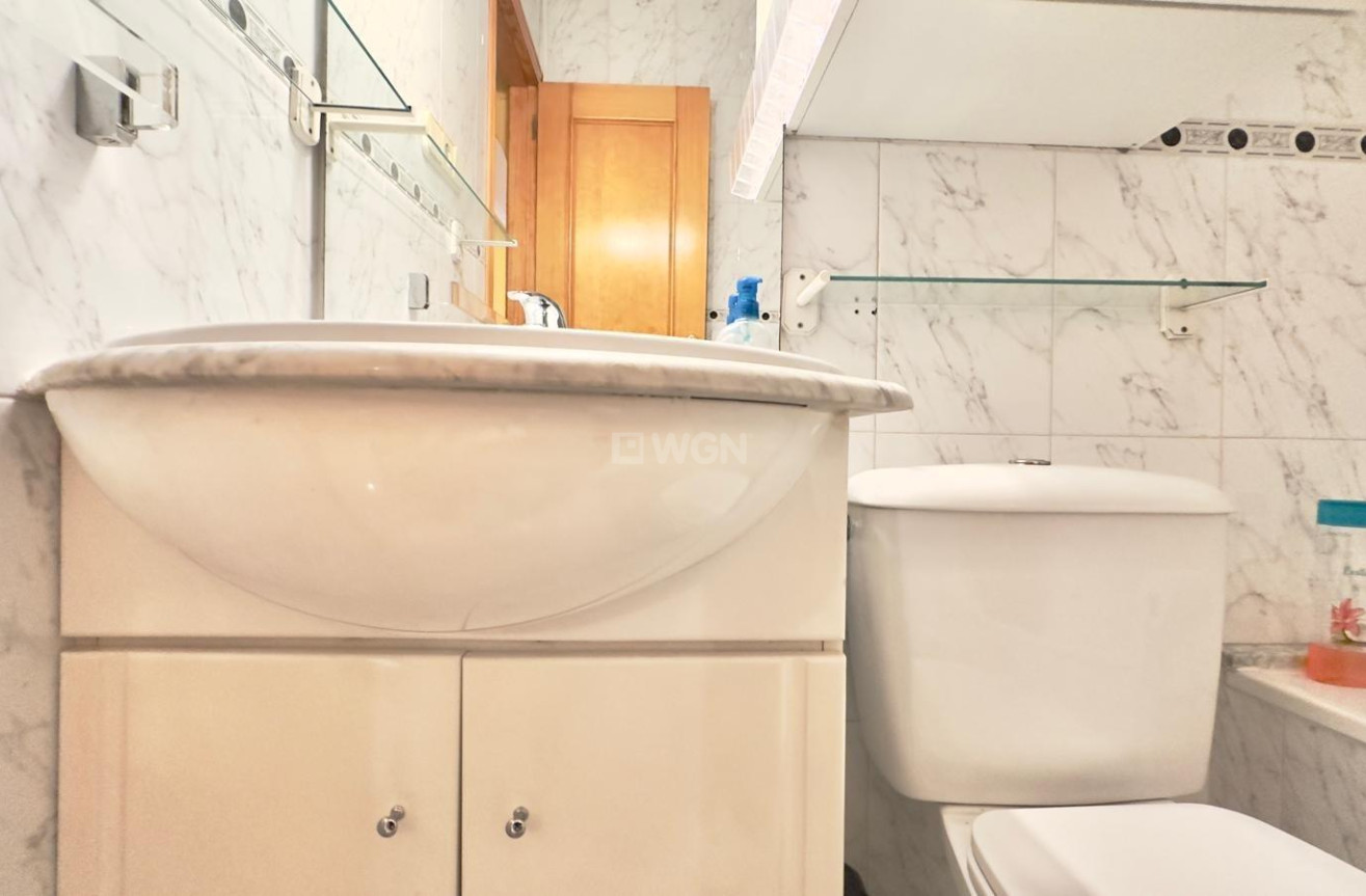 Resale - Apartment / flat - Torrevieja - La Mata Pueblo