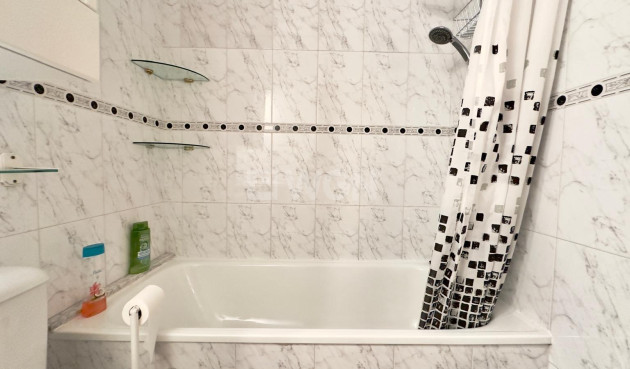 Resale - Apartment / flat - Torrevieja - La Mata Pueblo