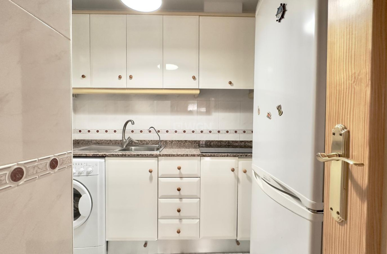 Resale - Apartment / flat - Torrevieja - La Mata Pueblo