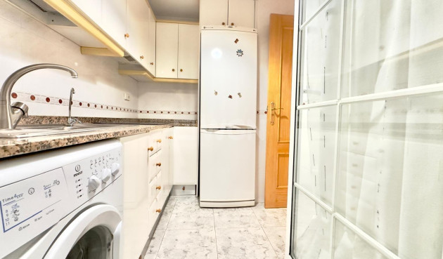 Resale - Apartment / flat - Torrevieja - La Mata Pueblo