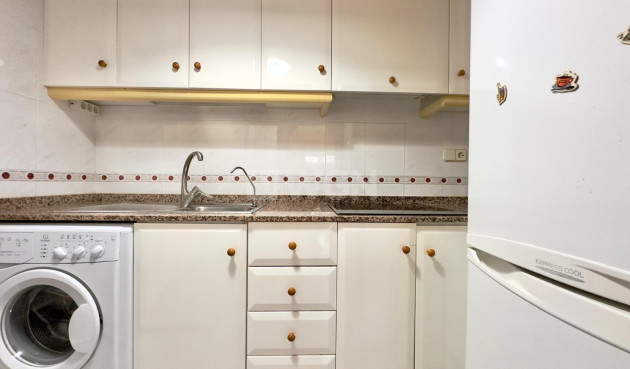 Resale - Apartment / flat - Torrevieja - La Mata Pueblo