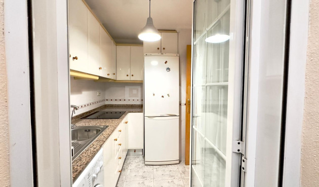 Resale - Apartment / flat - Torrevieja - La Mata Pueblo