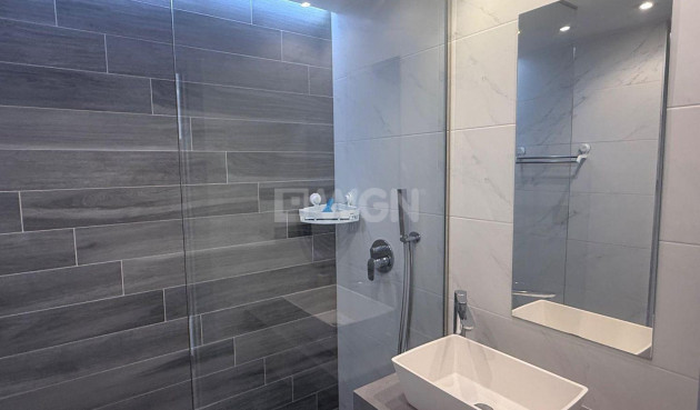 Resale - Bungalow - Guardamar del Segura - Oasis Beach