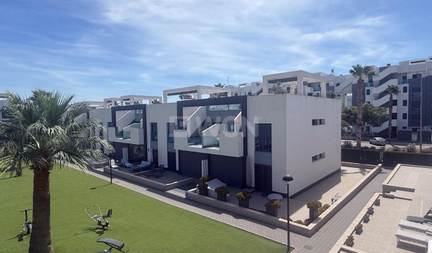 Resale - Bungalow - Guardamar del Segura - Oasis Beach