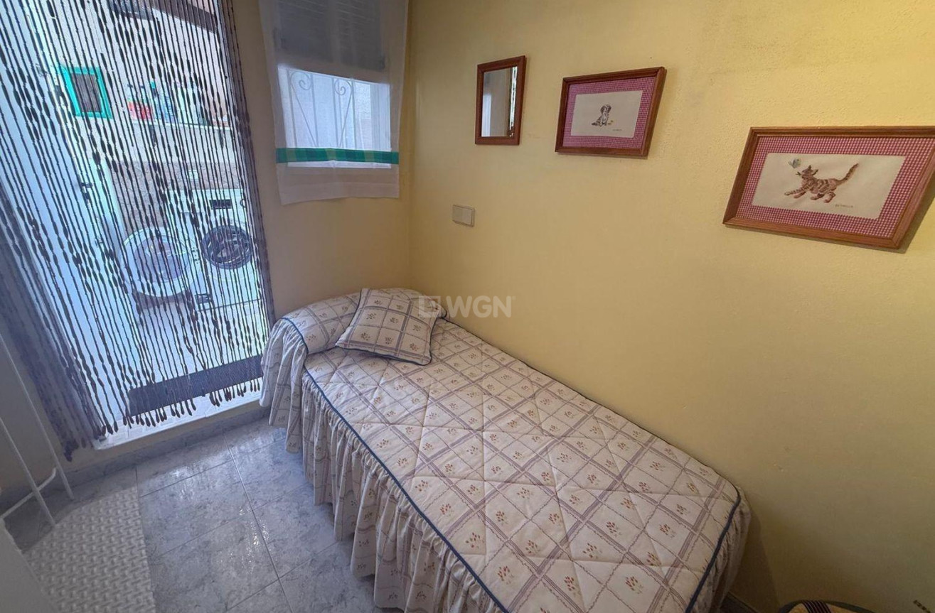 Resale - Bungalow - Orihuela Costa - Los Almendros-la Florida