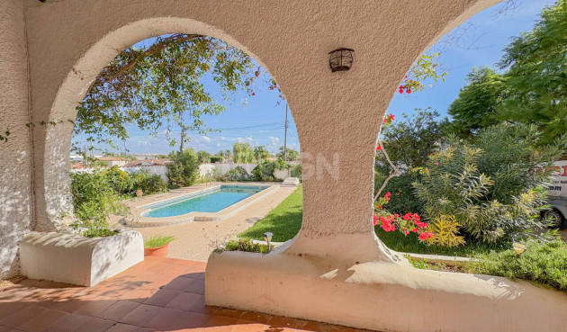 Resale - Villa - Los Balcones - Costa Blanca