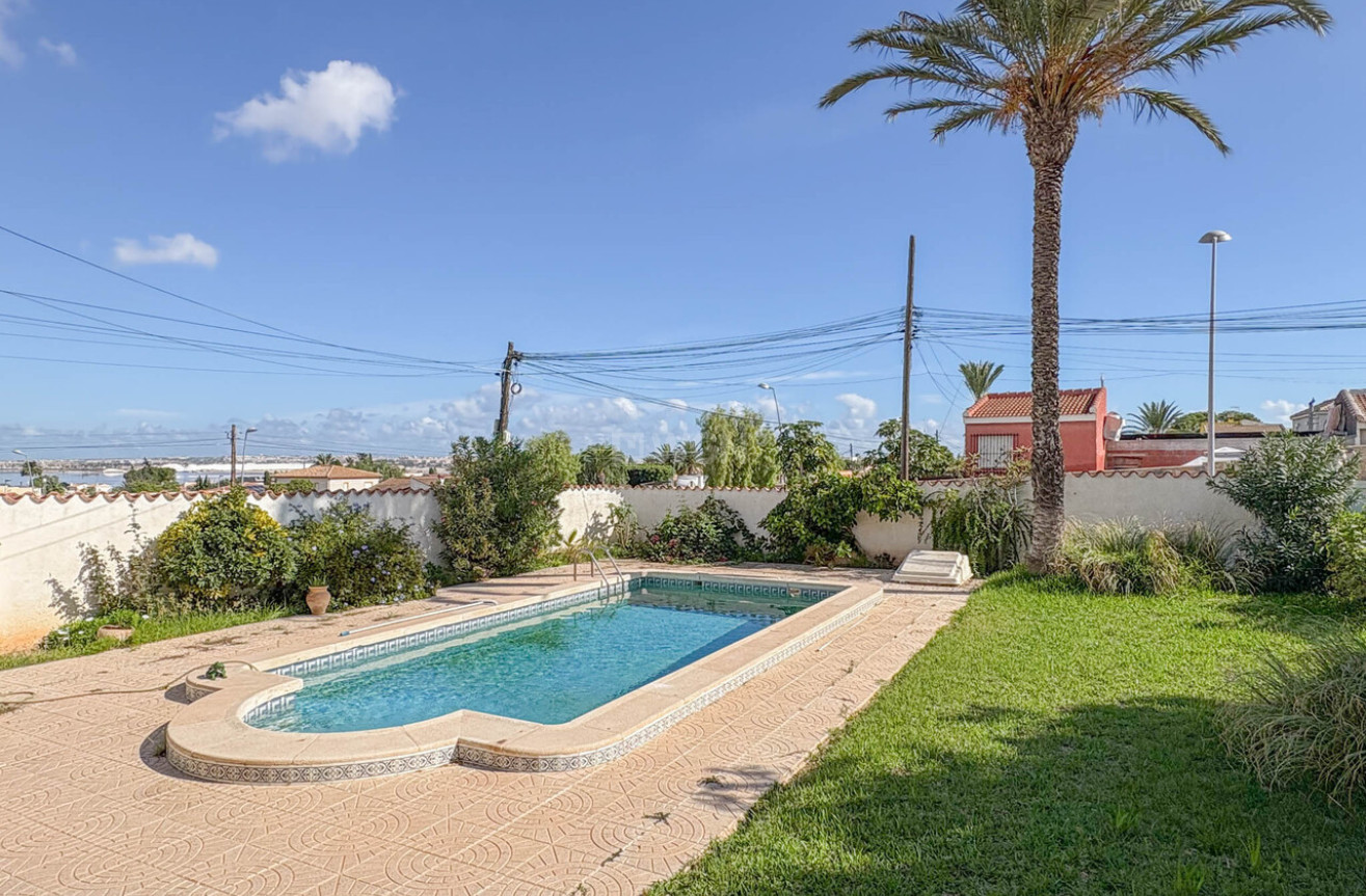 Resale - Villa - Los Balcones - Costa Blanca