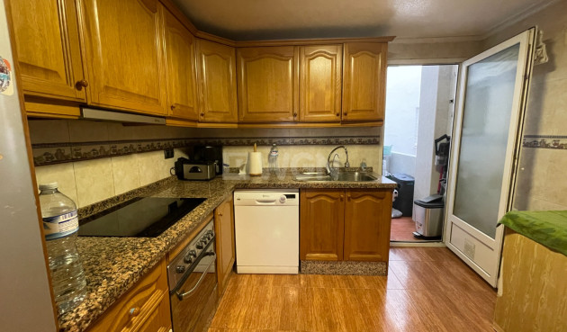 Resale - Apartment / flat - Torrevieja - Costa Blanca