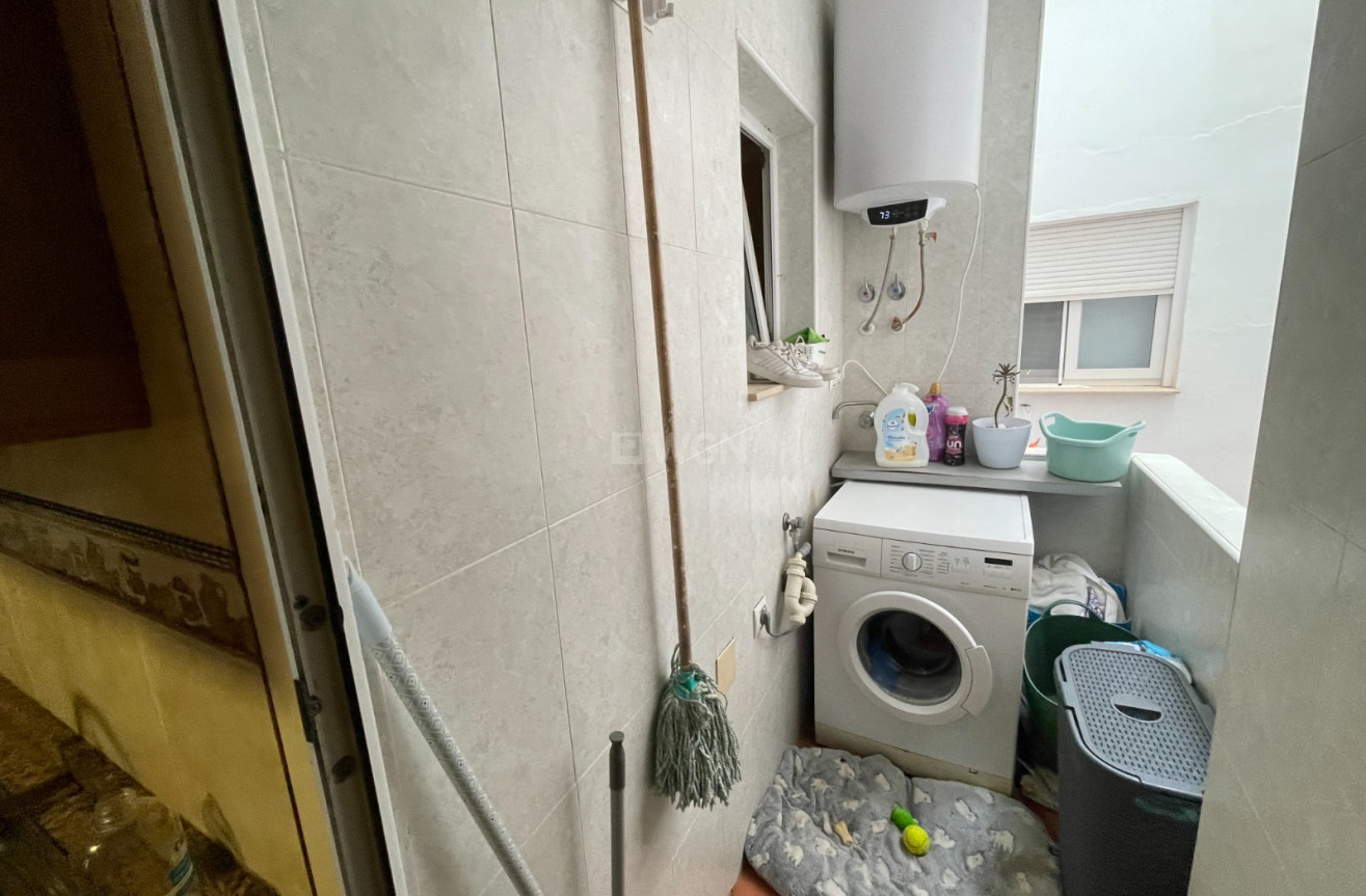 Resale - Apartment / flat - Torrevieja - Costa Blanca