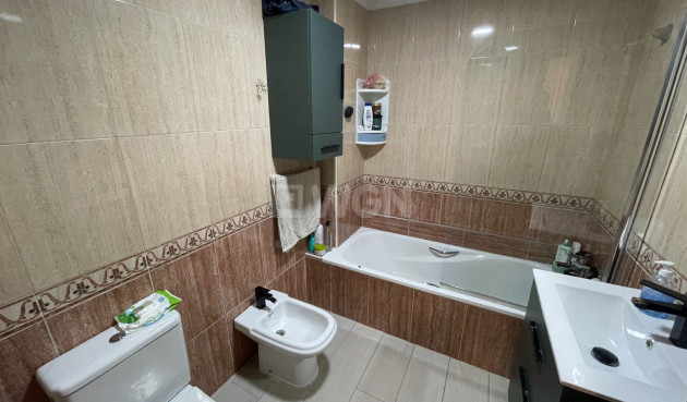 Resale - Apartment / flat - Torrevieja - Costa Blanca