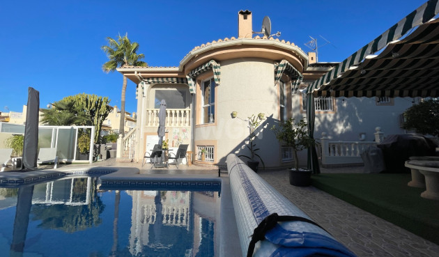 Odsprzedaż - Villa - Benijofar - Costa Blanca