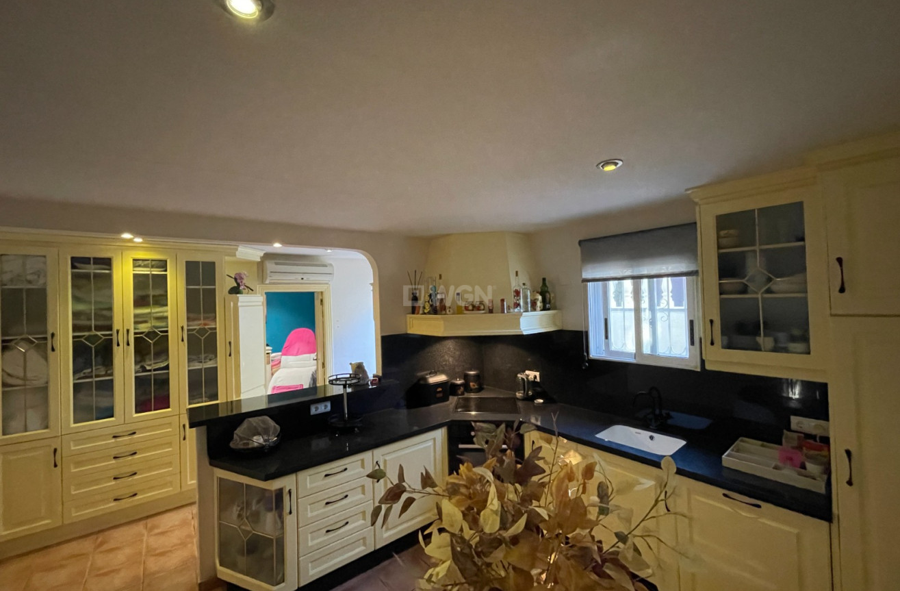 Odsprzedaż - Villa - Benijofar - Costa Blanca