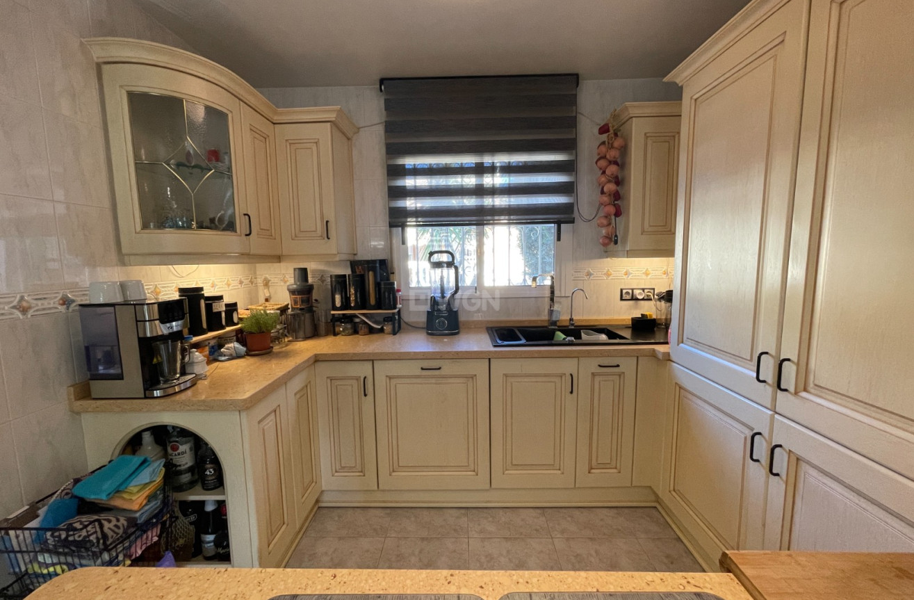 Odsprzedaż - Villa - Benijofar - Costa Blanca