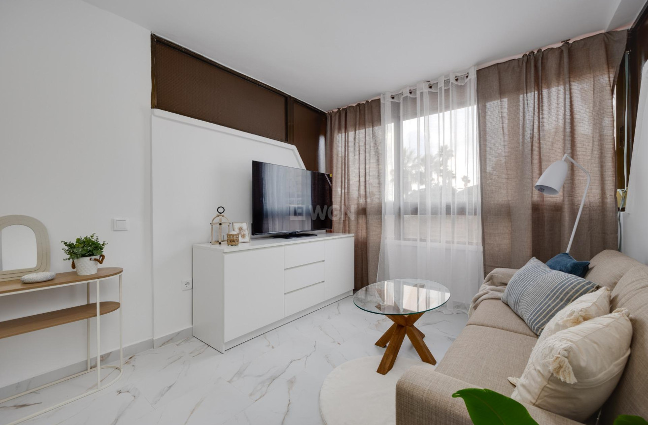 Resale - Apartment / flat - Torrevieja - Cabo Cervera